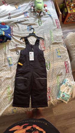 Brand new 3T snow bibs