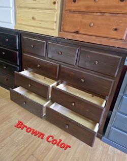 Nine drawers dresser