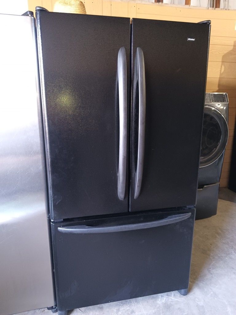 Kenmore Refrigerator French Door Everything Works Good Ice Maker On The Bottom 🛑