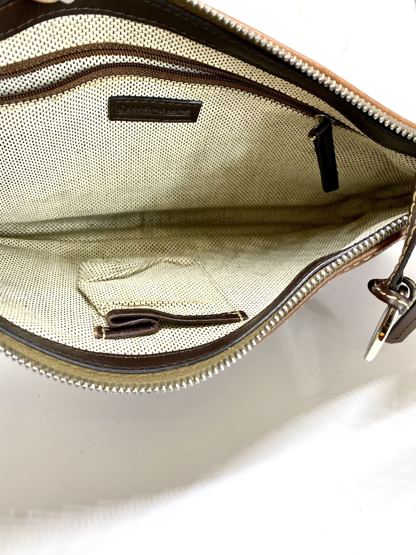 Dooney and Bourke💥VINTAGE💥Brown Leather Hobo Bag