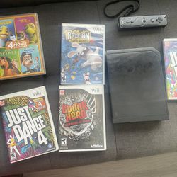 Wii With Games,Censor And Controller 