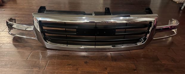 03-06 GMC Sierra front chrome grill New