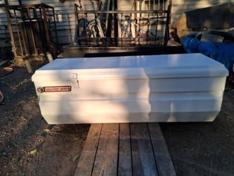 WEATHERGUARD TOOL BOX