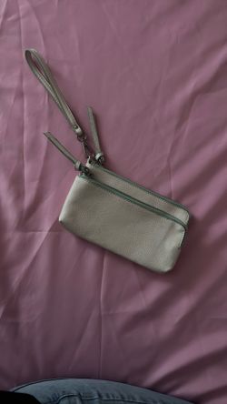Two Layered Clutch