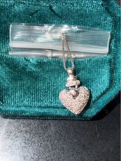White gold & diamond heart