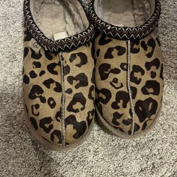 leopard print tasman uggs