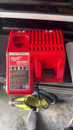 Milwaukee M18 M12 charger