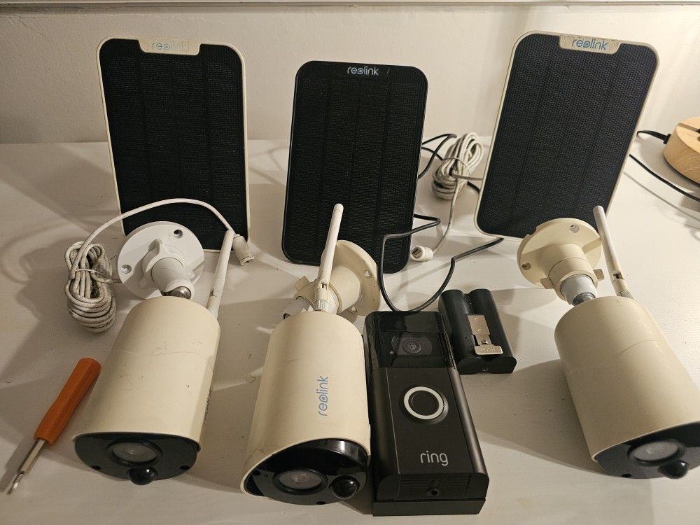 Ring Doorbell 3 And 3 Reolink Argus Wireless Cameras