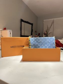 Luxury-Style Denim Clutch Bag With Gold Chain Handle Crossbody