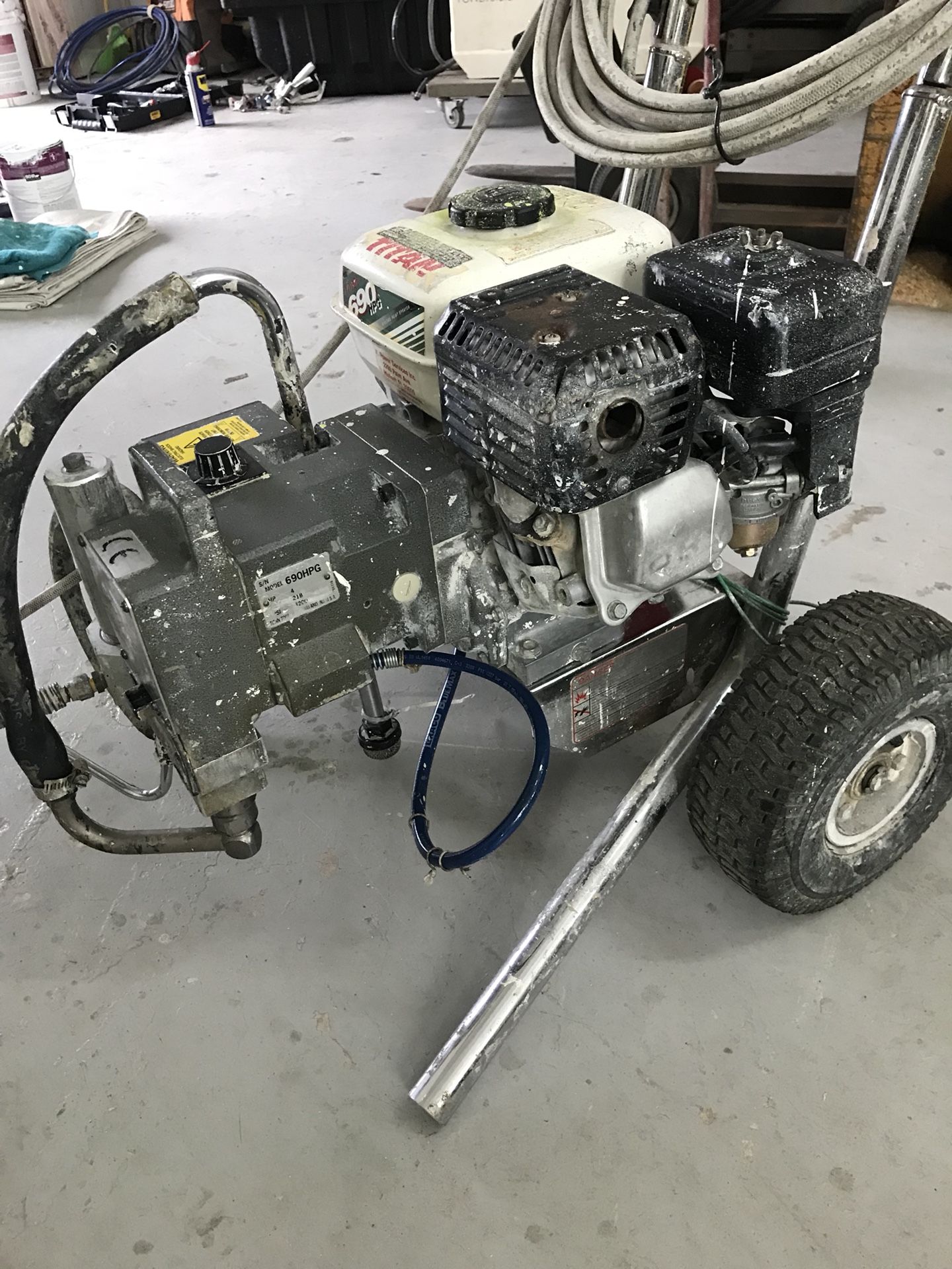 Titan 690 HPG, Epic Series Gasoline Paint Sprayer
