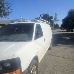 Van Chevrolet 2012  2500  8 Cilindre