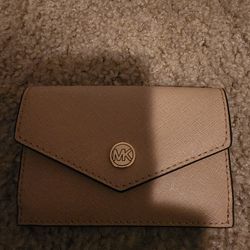 ***New Michael Kors Wallet Only $30 ***
