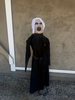 SCARY NUN HALLOWEEN 🎃 DECORATION
