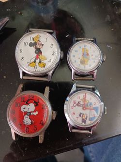 1960s Walt Disney Productions Mickey Mouse Alice Winnie the Pooh and Snoopy not working