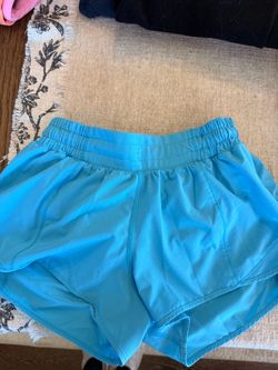 Lululemon Hotty Hot Low-Rise Lined Short 2.5"