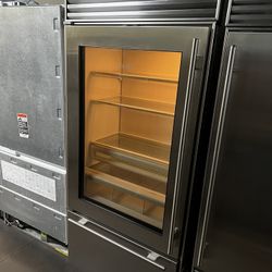 Sub Zero 36”Wide Built In Bottom Freezer Refrigerator Stainless Steel 