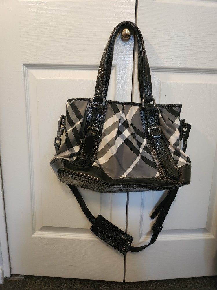 Burberry Bag Authentic for Sale in Largo, MD - OfferUp