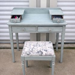 Solid Wood Vanity with Stool – 4 Drawers – Vintage Style