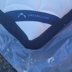 The DreamCloud, King. Mattress, Like New, Perfect Condition