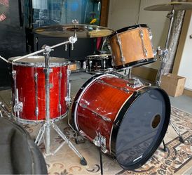Tama Rockstar 4 piece Lacquer finish.