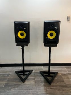 KRK Rokit 8 with stands and cables