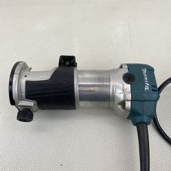 Makita 1-1/4 HP Compact Router