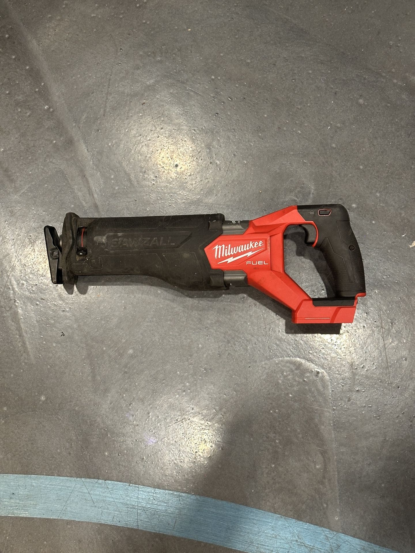 Milwaukee M18 Sawzall 