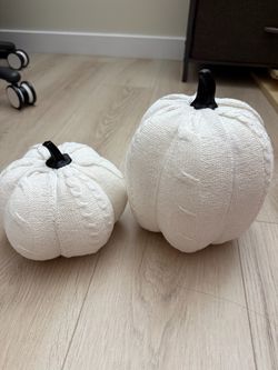 Knitted style pumpkins