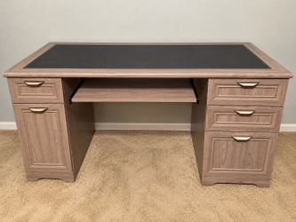 Large Executive Office Desk with Drawers & Pull-Out Keyboard Tray