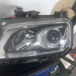 2018 2019 2020 2021 HYUNDAI KONA PASSENGER RIGHT HALOGEN HEADLIGHT OEM RH