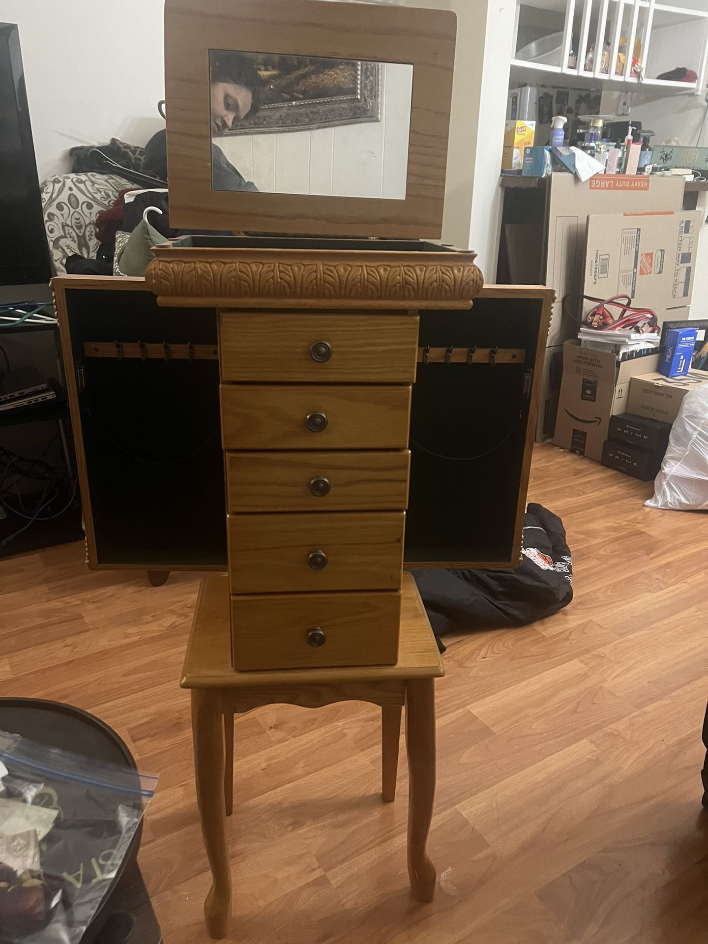 Jewelry Stand - Oak Wood