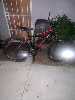 Giant Talon Mountain Bike