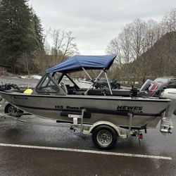 Hewscraft River Runner Fishing Boat 