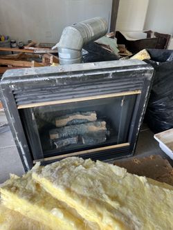 Gas insert fireplace