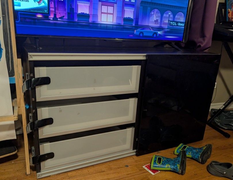 Free TV Console Stand