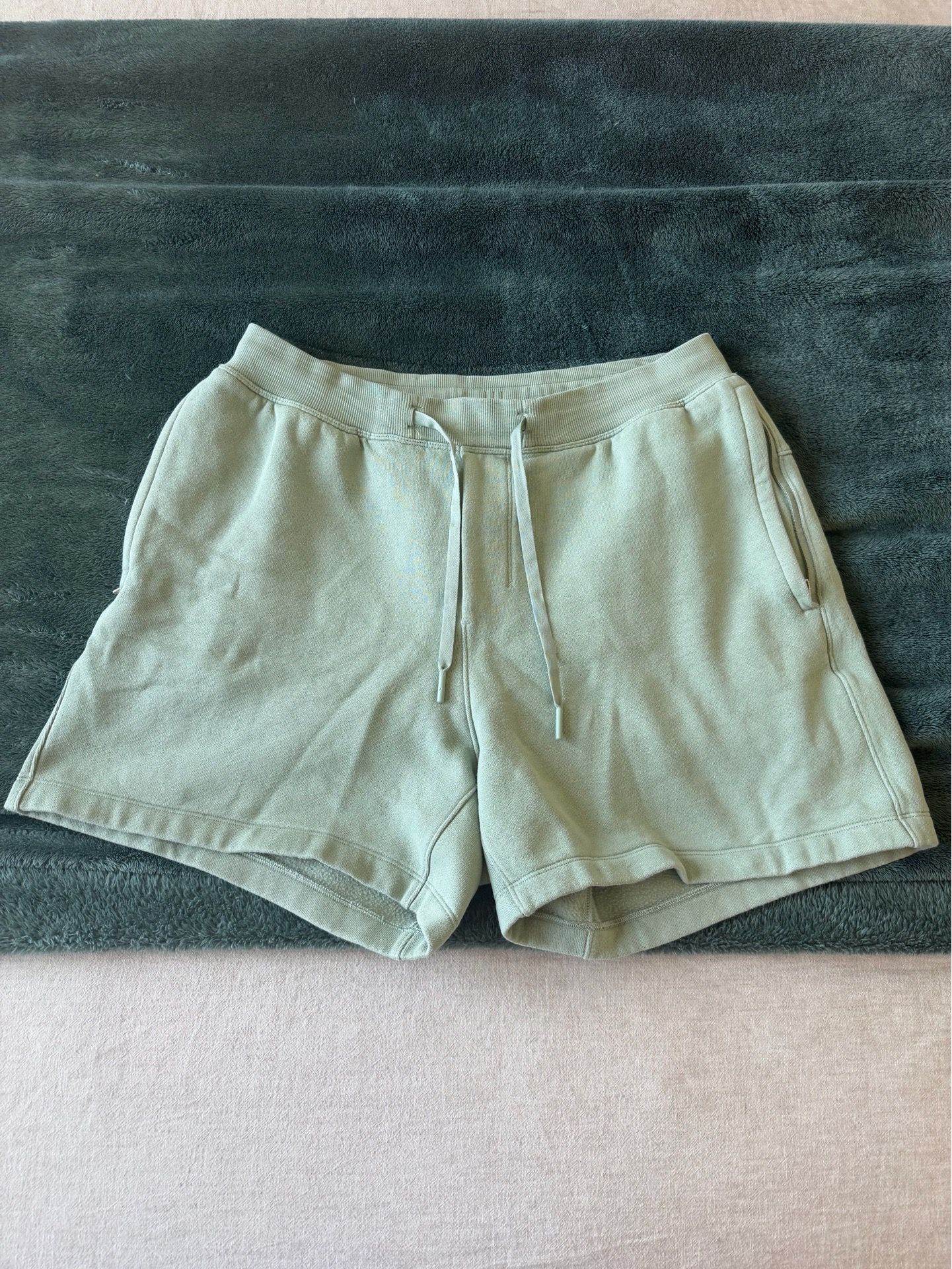 Mens Lulu Lemon Shorts Green Soft Cotton