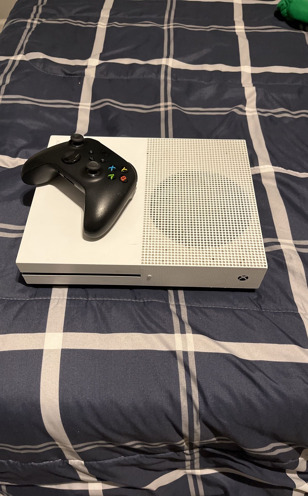 Xbox One S
