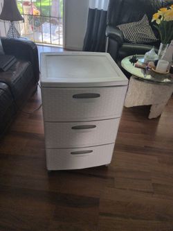 Dresser