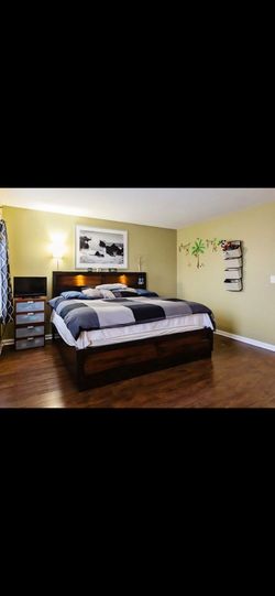 King Sized Bed. Mattress included