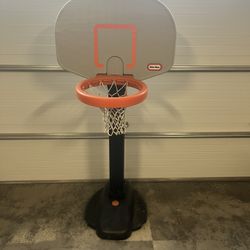 Little Tykes Adjustable Basketball Hoop
