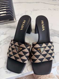 Peace heels size 40