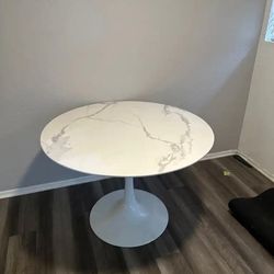 Marble Round Table
