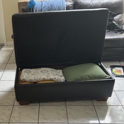 middle couch 