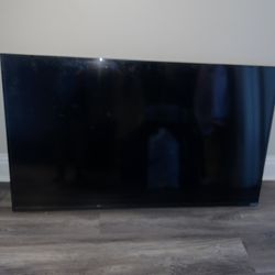 VIZO FLATSCREEN TV BLACK 43in