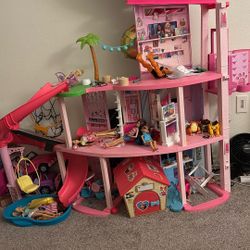 Barbie Dream House 