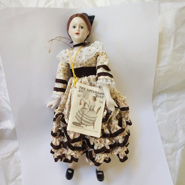 Vintage Norman Rockwell Porcelain Figurine / Ornament