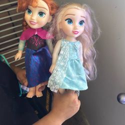 Elsa And Anna Dolls 