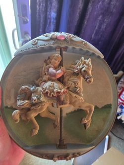 BRADFORD EXCHANGE 1994 CAROUSEL DAYDREAMS "SWEPT AWAY" 3D MUSICAL PLATE