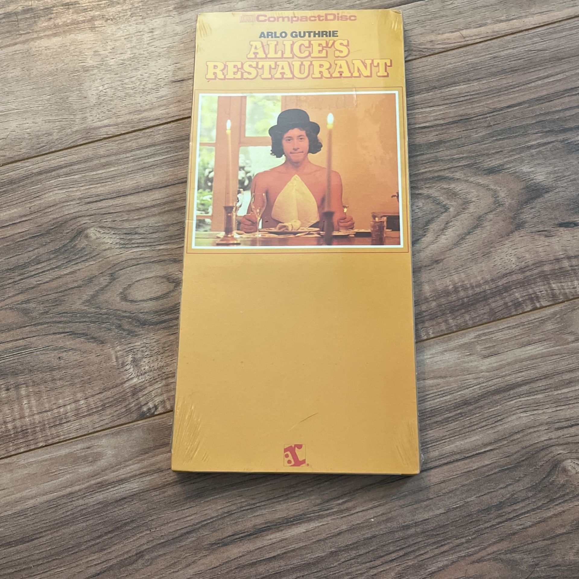 ARLO GUTHRIE ALICES RESTAURANT CD LONG BOX SEALED EXCELLENT