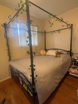 Canopy bed frame  full
